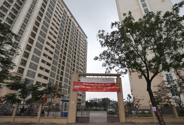 'Ký túc xá nghìn tỷ' Pháp Vân - Tứ Hiệp: Bỏ hoang, kim tiêm giăng khắp lối ky tuc xa ngan ty phap van tu hiep bo hoang kim tiem giang loi