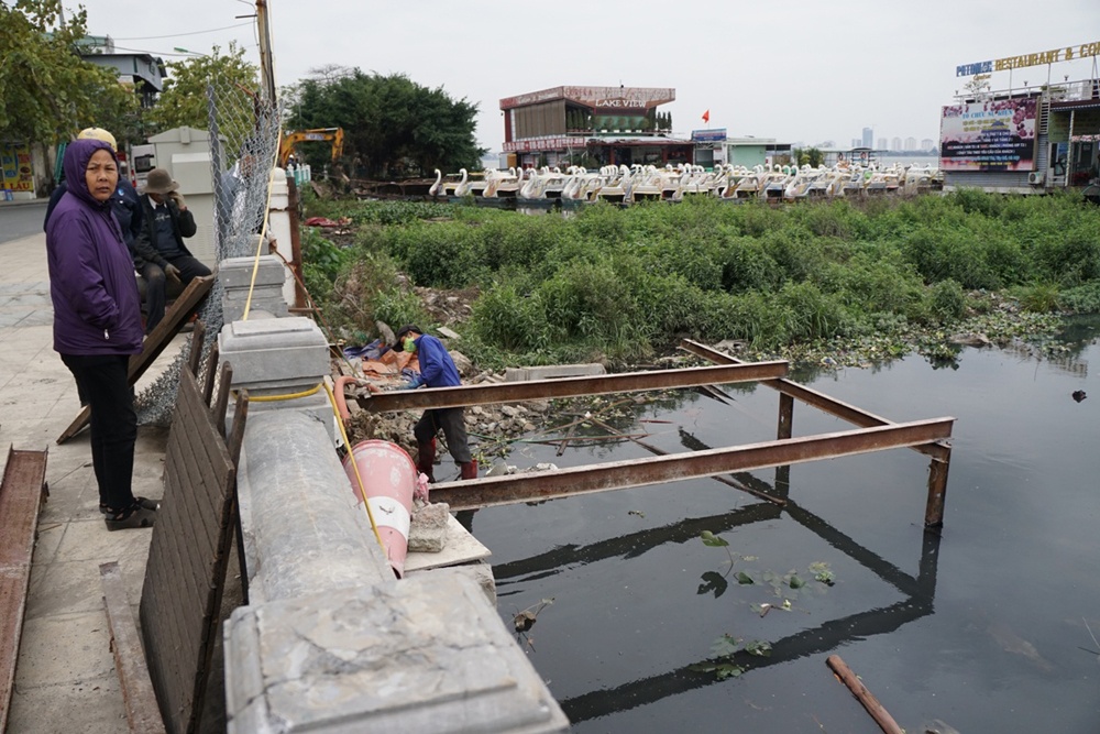 Cưỡng chế bến thủy hồ Tây: Du thuyền quá cũ có thể tháo dỡ tại chỗ cuong che ben thuy ho tay du thuyen qua cu co the thao do tai cho