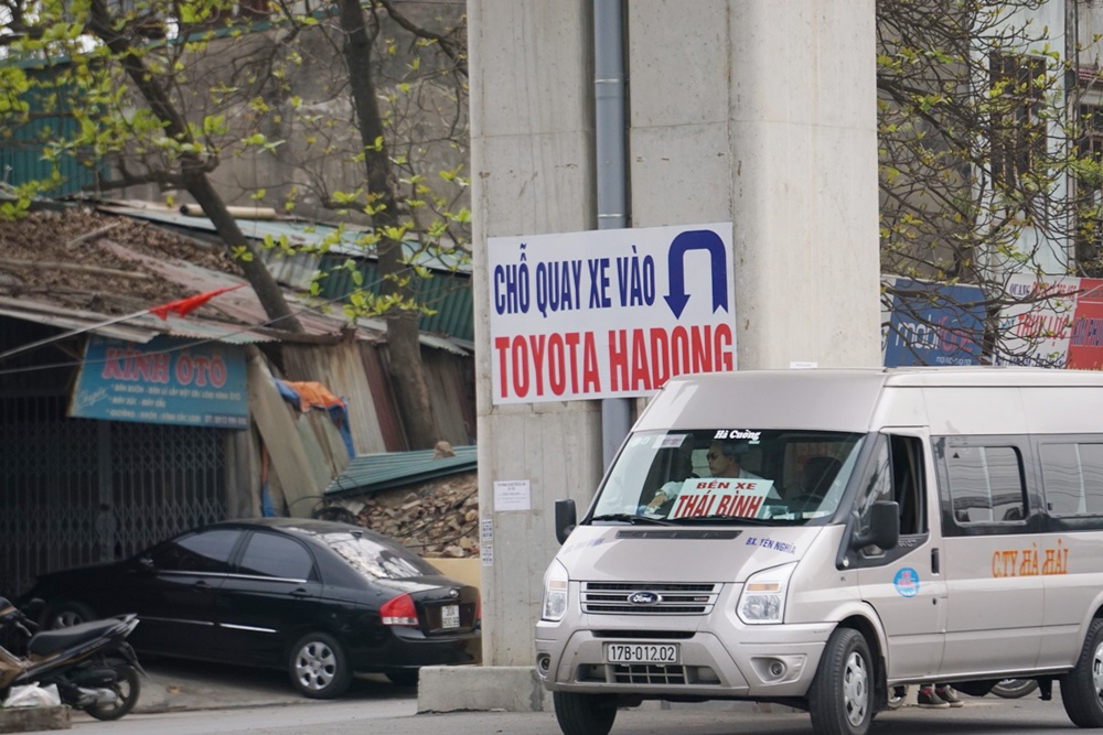 Đường sắt Cát Linh - Hà Đông 'nhem nhuốc' trước ngày thử nghiệm duong sat cat linh ha dong nhem nhuoc truoc ngay thu nghiem