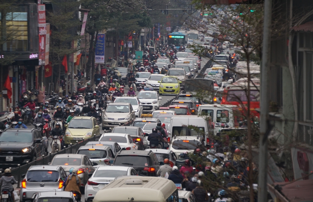 Ùn tắc khắp nơi ở Thủ đô trong những ngày cận Tết Nguyên đán un tac khap noi o thu do trong nhung ngay can tet nguyen dan