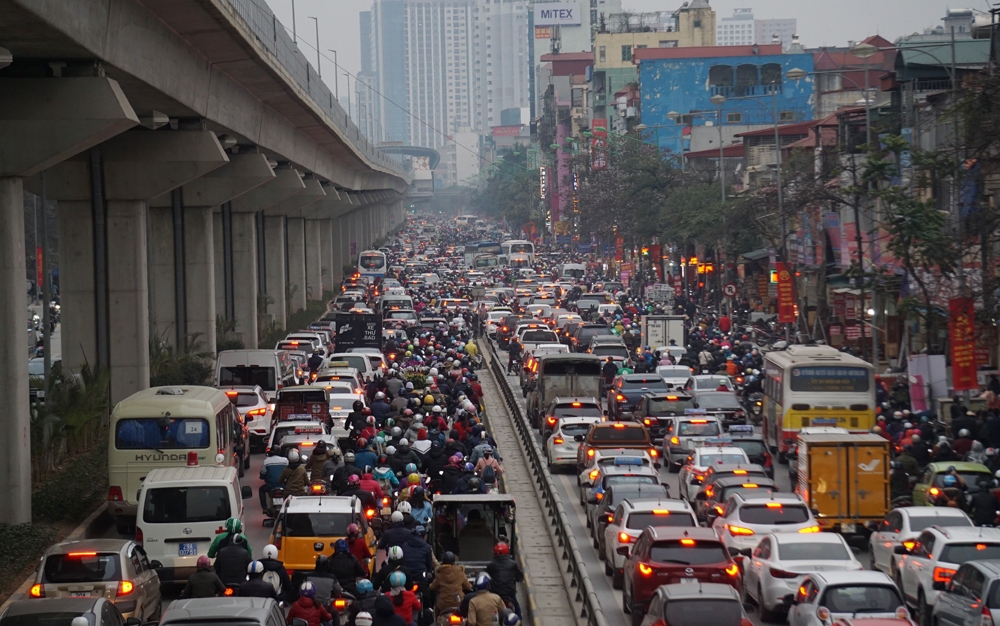 Ùn tắc khắp nơi ở Thủ đô trong những ngày cận Tết Nguyên đán un tac khap noi o thu do trong nhung ngay can tet nguyen dan