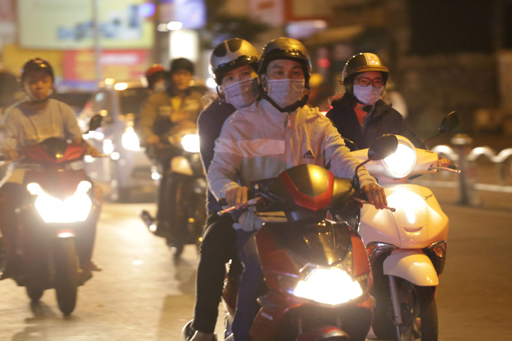 nguoi sai gon co ro trong dem lanh ngay can tet