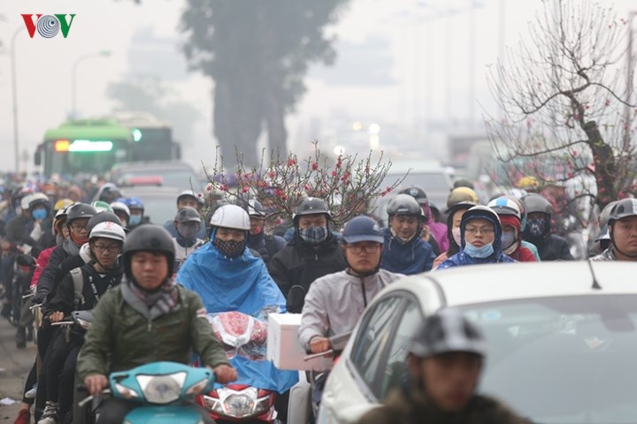 duong pho ha noi un tac kinh hoang bat ke gio giac