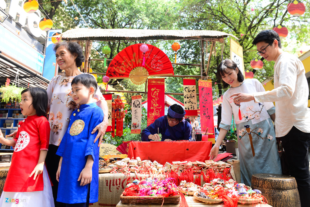 gioi tre do xo toi duong sach tphcm nhung ngay can tet nguyen dan
