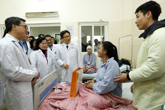 benh nhan nhan li xi an mien phi cung nguoi nha tai benh vien