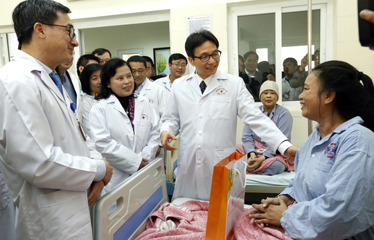 benh nhan nhan li xi an mien phi cung nguoi nha tai benh vien