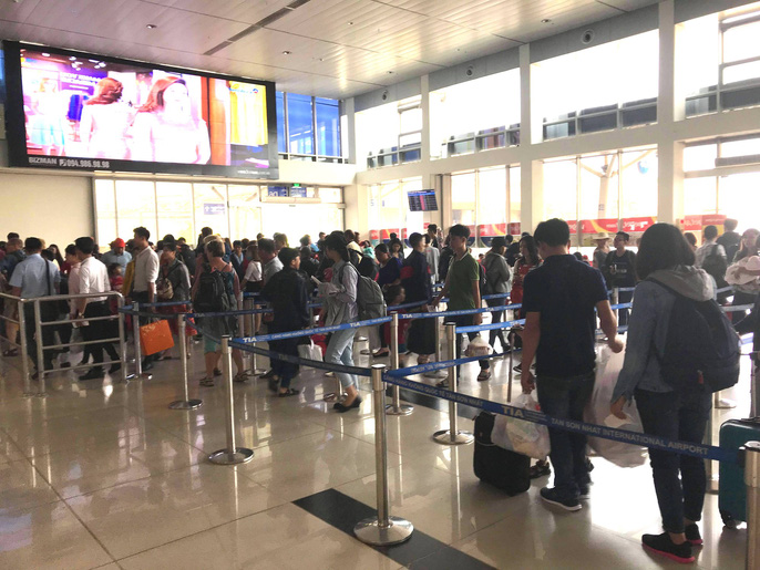 30 thang chap ben xe vang hoe san bay tan son nhat van dong nghet