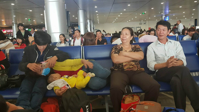 30 thang chap ben xe vang hoe san bay tan son nhat van dong nghet