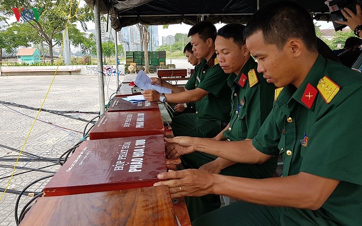 can canh tran dia phao hoa tam cao tai tphcm truoc gio g