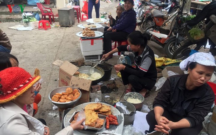 ron rang khong khi phien cho que ngay 30 tet