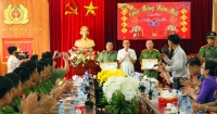 nhung nguoi muu sinh tren pho ha noi chieu toi 30 tet