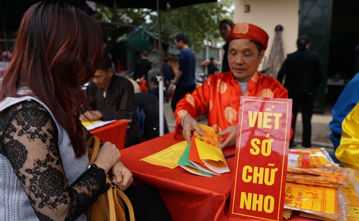moi tay viet so vay khach ngay dau nam o ha noi