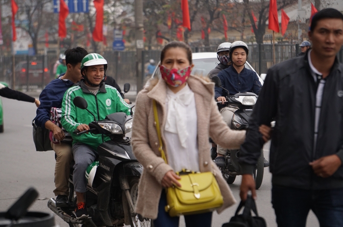 tai xe khoac ao grabbike vo tu pham luat ngay mung 5 tet