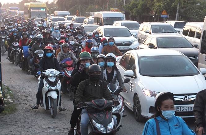 duong bo qua tai hang khong nhon nhao vi thoi tiet