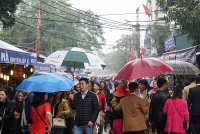 hang nghin nguoi chen chuc di le thang co hon tai phu tay ho