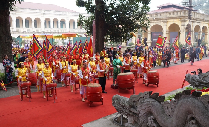 chu tich nuoc tran dai quang dang huong tai hoang thanh thang long
