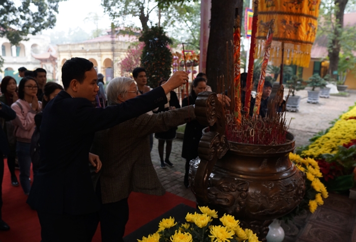 chu tich nuoc tran dai quang dang huong tai hoang thanh thang long