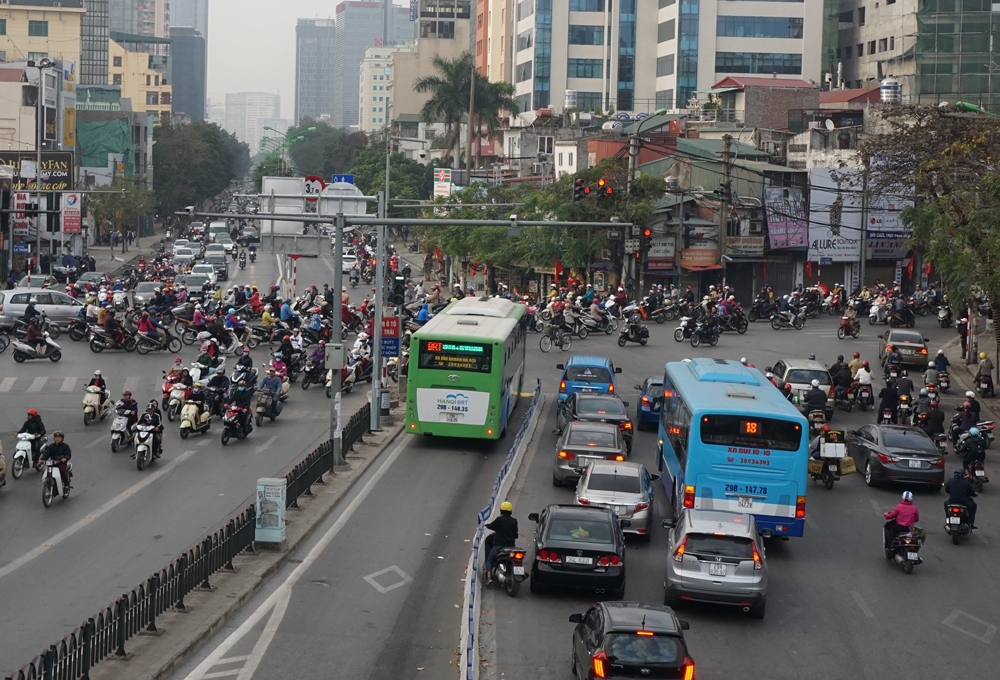 tai sao cho buyt thuong chay chung lan voi buyt nhanh brt