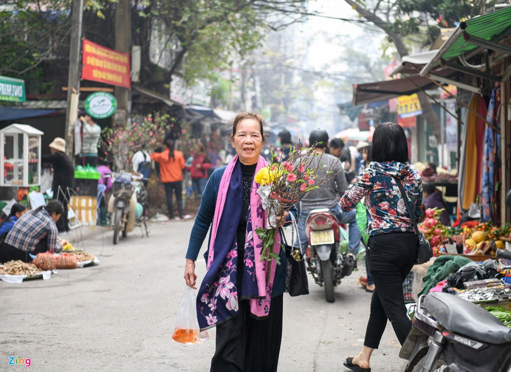 mam co xua nguoi ha noi ky cong tinh te trong sac huong