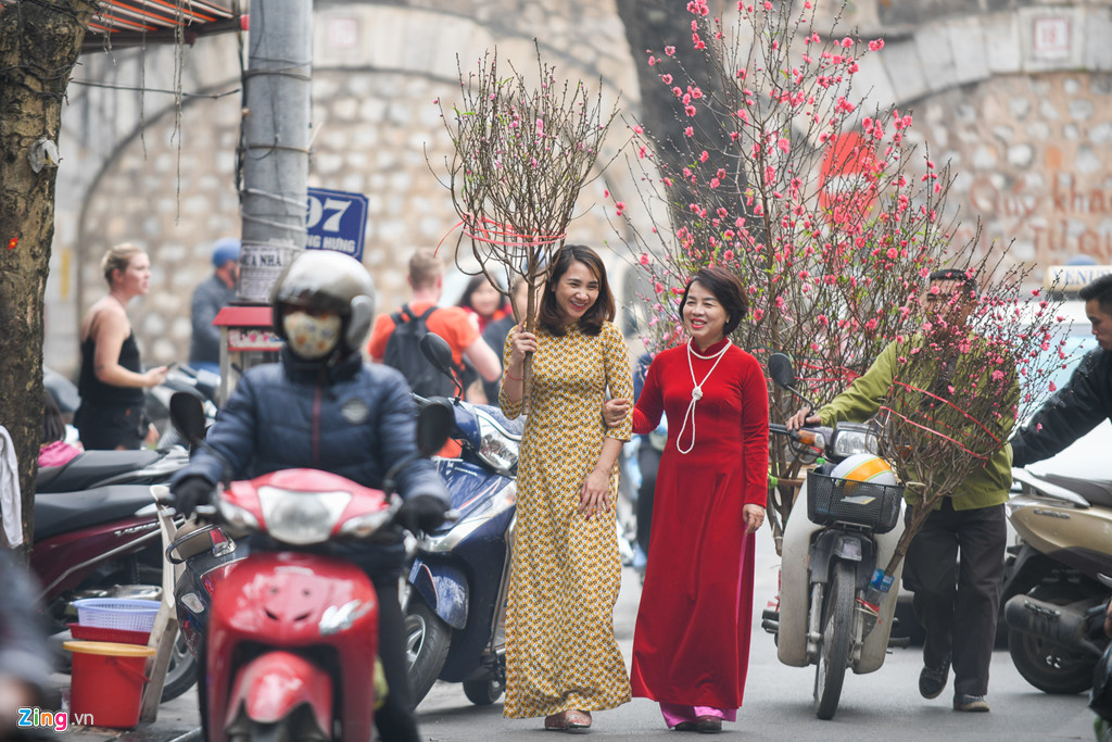 mam co xua nguoi ha noi ky cong tinh te trong sac huong