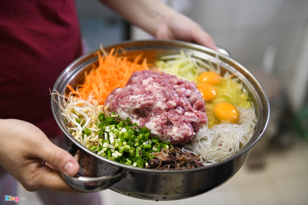 mam co xua nguoi ha noi ky cong tinh te trong sac huong