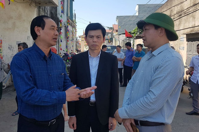 vu tai nan giao thong 8 nguoi thuong vong tam giu tai xe xe khach