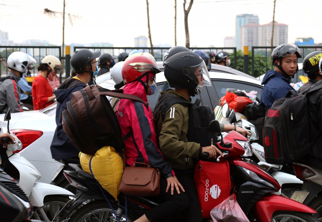 ngay nghi tet cuoi cung dan lai leo via he ve ha noi