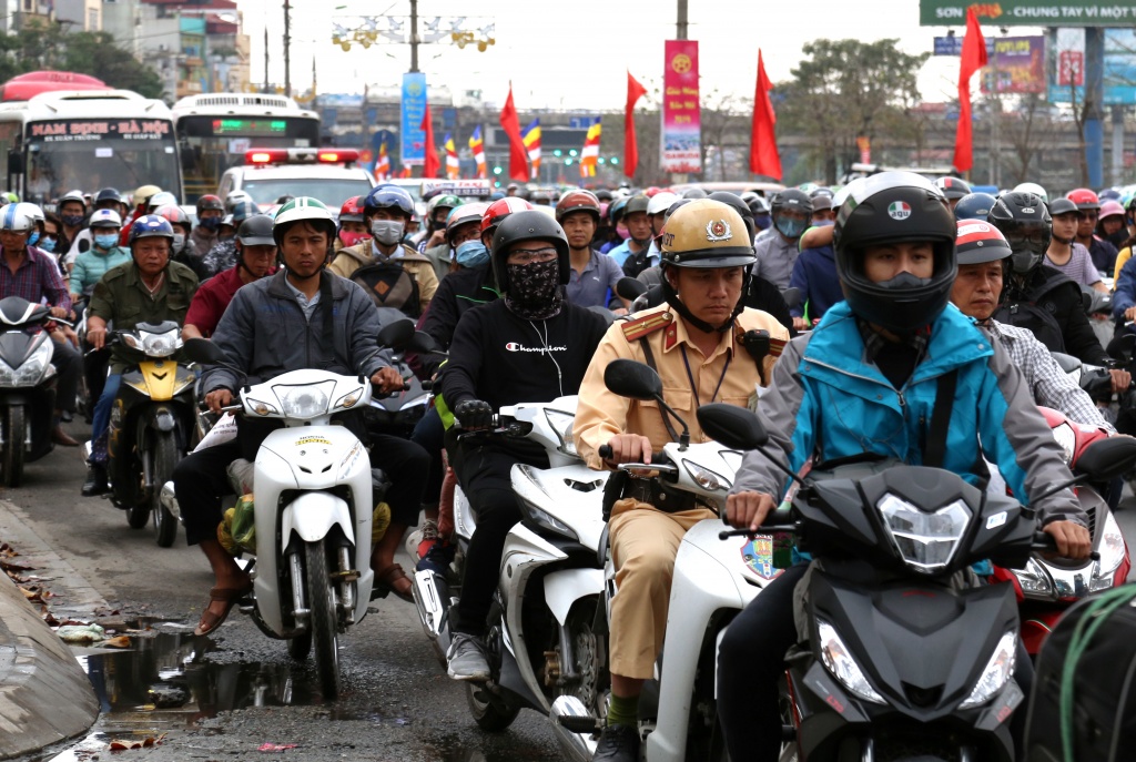 ngay nghi tet cuoi cung dan lai leo via he ve ha noi