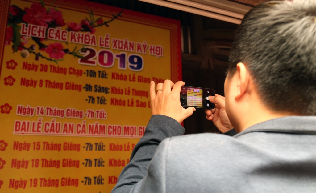 ha noi chua phuc khanh kin nguoi dang ki giai han dau nam