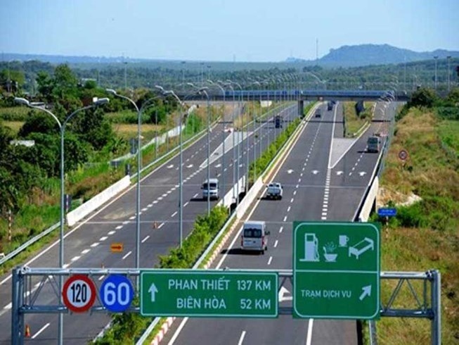 khong co qui dinh nao cam xe luu thong vinh vien