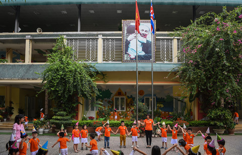 Ngôi trường có lớp học mang tên lãnh tụ Triều Tiên ở Hà Nội ngoi truong co lop hoc mang ten lanh tu trieu tien o ha noi
