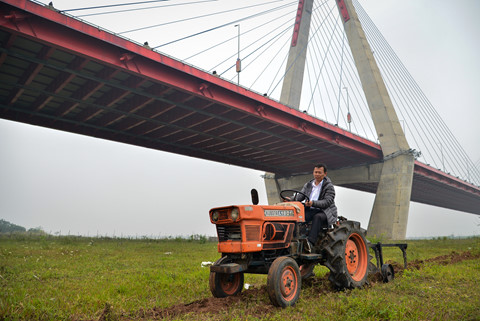 cuoc song tren hon dao bi hiem giua song hong