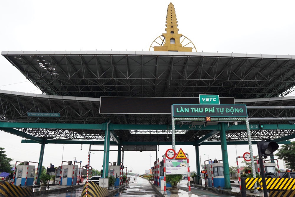 tasco 6 len tieng ve thong tin tram bot my loc thu phi tro lai vao 13