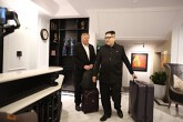 Kim Jong-un 'phiên bản super fake' rời Việt Nam
