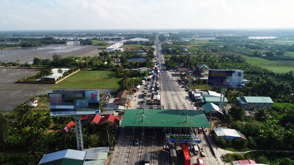thu truong gtvt len tieng ve ngay tram bot cai lay thu phi tro lai