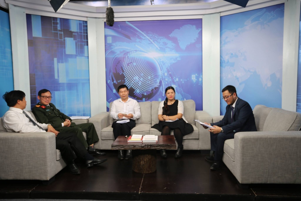 co the xay dung luc luong chuyen dau tranh toi pham xam hai tinh duc