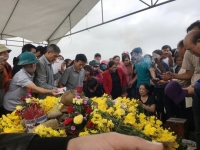 ran than o quang binh duoc tha ve tu nhien nguoi dan van keo den mo vo danh thap huong