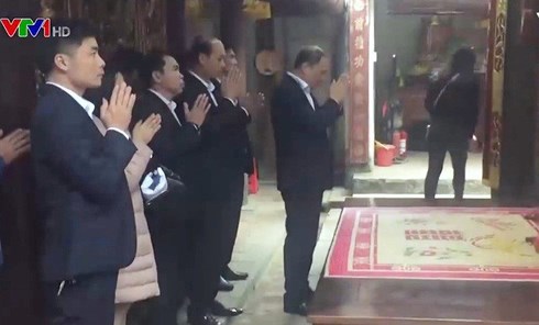 can bo bo nhiem so di le chua cung la an cap tien cua nha nuoc