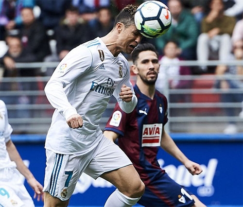 ronaldo lap cu dup real rut ngan khoang cach voi atletico va barca