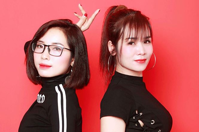 xon xao nhom co gai tre ban xoi kem quay