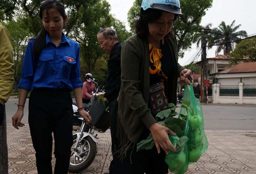 sau cu cai trang nguoi dan ha noi tiep tuc giai cuu su hao khoai tay