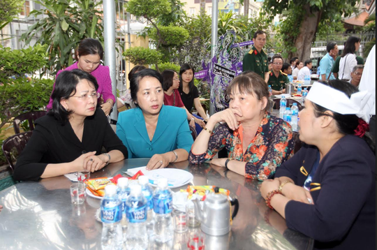 thu pham vu chay chung cu carina la xe tay ga attila