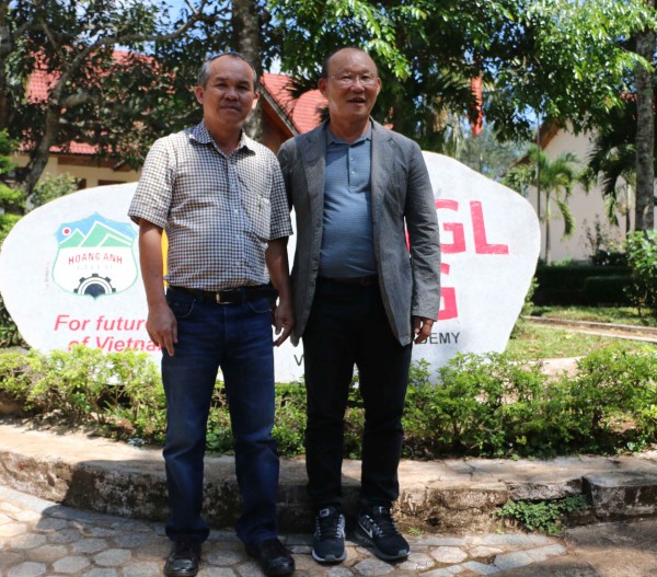 bau duc bau thang noi that vff mang on ho qua nhieu