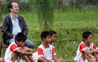 bau thang bau duc va bau tu gap nhau vi bong da viet nam