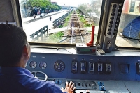 bo tieu chuan ve vong nguc va rang vau cua nhan vien duong sat