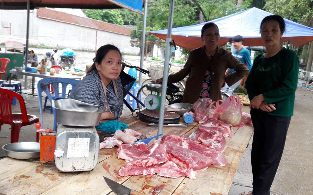 Hà Nội: Giá thịt lợn 'xuống đáy', người tiêu dùng vẫn mua đắt gia thit lon xuong day sao nguoi tieu dung van mua dat