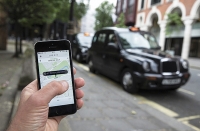 he lo buoi lam viec giua grab va cuc canh tranh sau khi mua uber