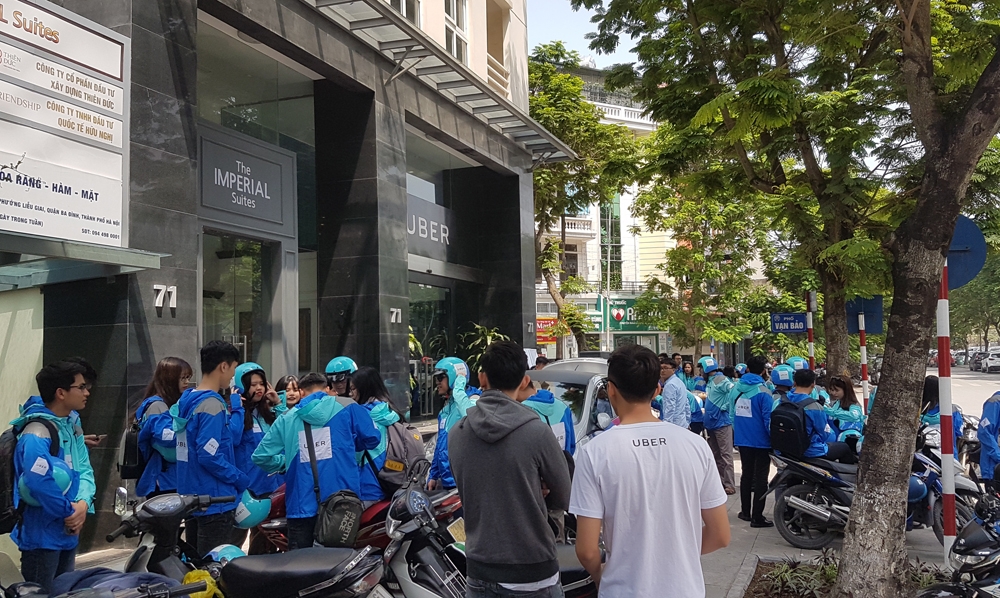 hang tram tai xe dieu hanh chia tay uber o ha noi