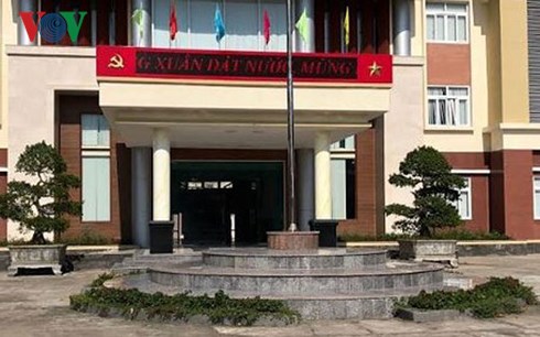 Phó Chủ tịch huyện 'tát' nhân viên gửi đơn khiếu nại lên cơ quan cấp trên pho chu tich huyen tat nhan vien gui don khieu nai len co quan cap tren