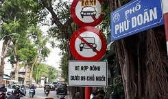 Mới đề nghị thêm biển cấm Grab, taxi truyền thống lại xin gỡ